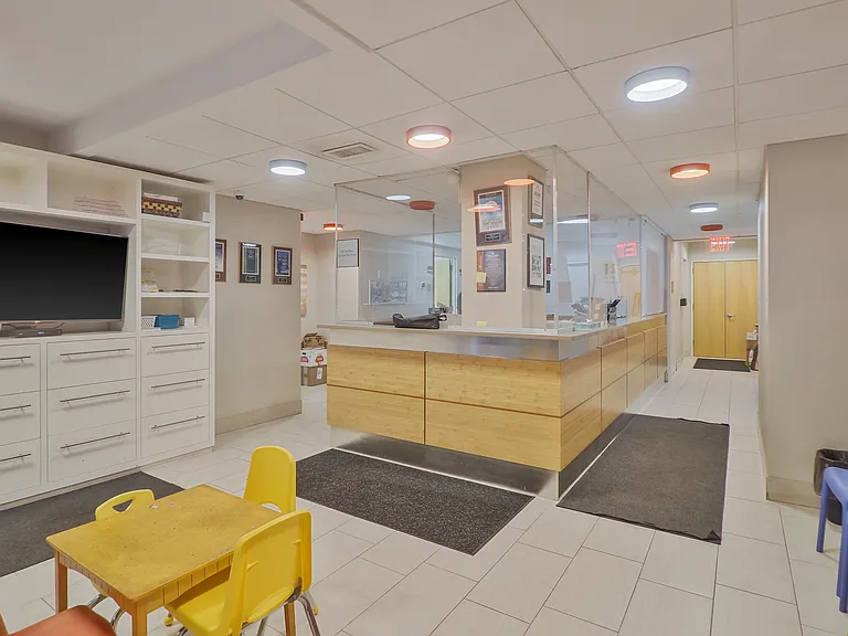 420 W 23rd St #GF — Photo 13