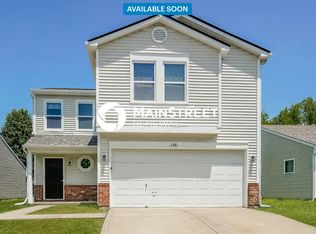 138 Frostwood Ln, Greenwood, IN
