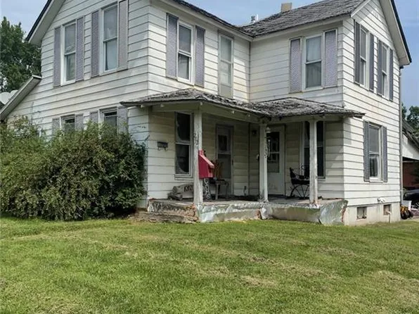 202 N Alanthus Ave, Stanberry, MO 64489
