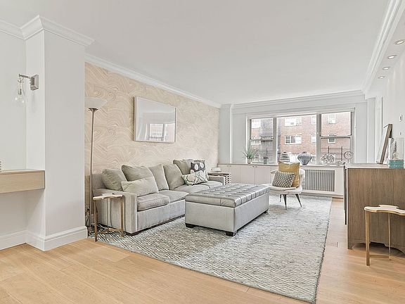 4th image of 80 E End Ave APT 8E