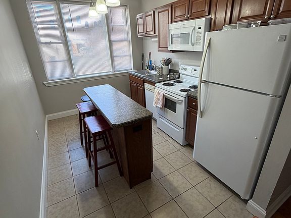 3rd image of 126 N Braddock St #101
