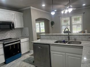 326 E Young Pl, Tulsa, OK 74106