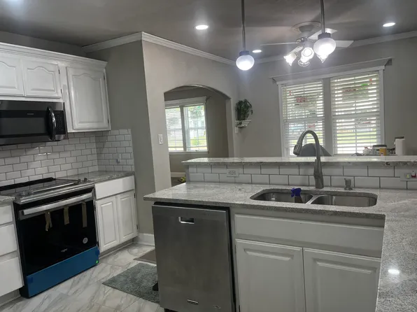 326 E Young Pl, Tulsa, OK 74106