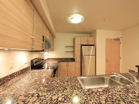 5th image of 329 Bay St APT 202