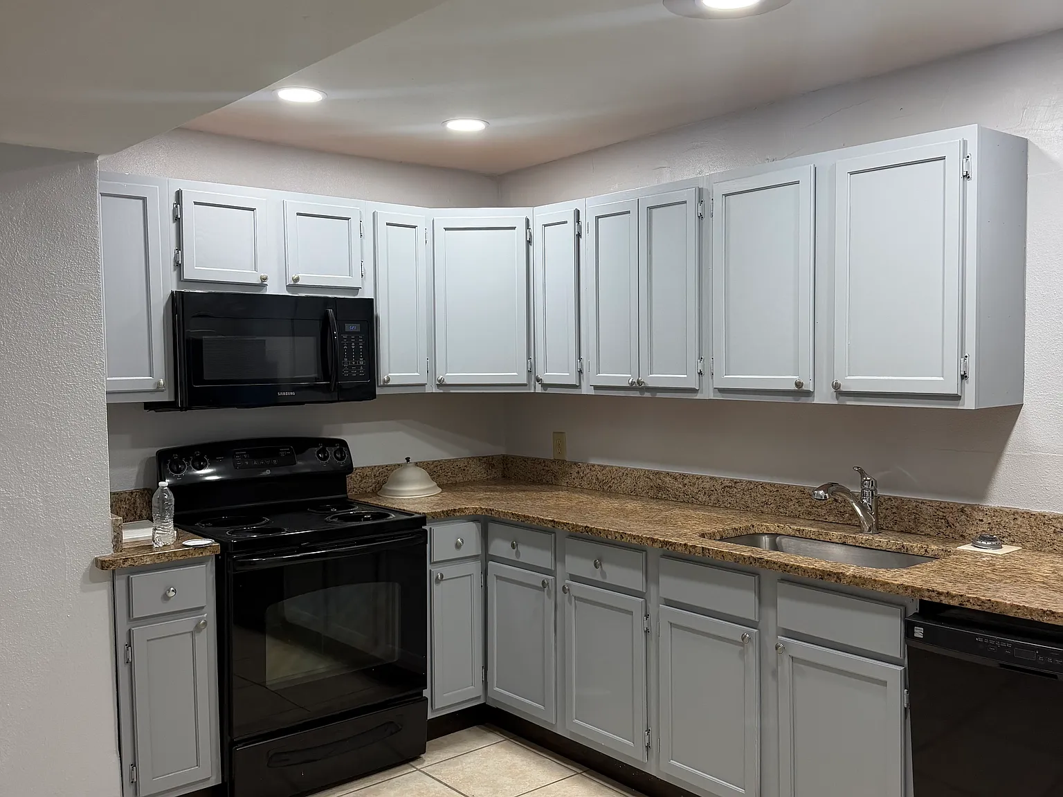1 bed, 670 sqft, $1,300 — Photo 3