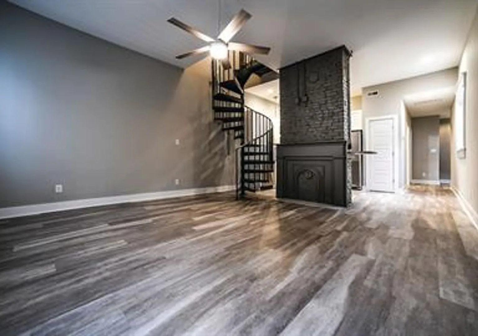 For Rent 625 Barret Ave — Photo 4