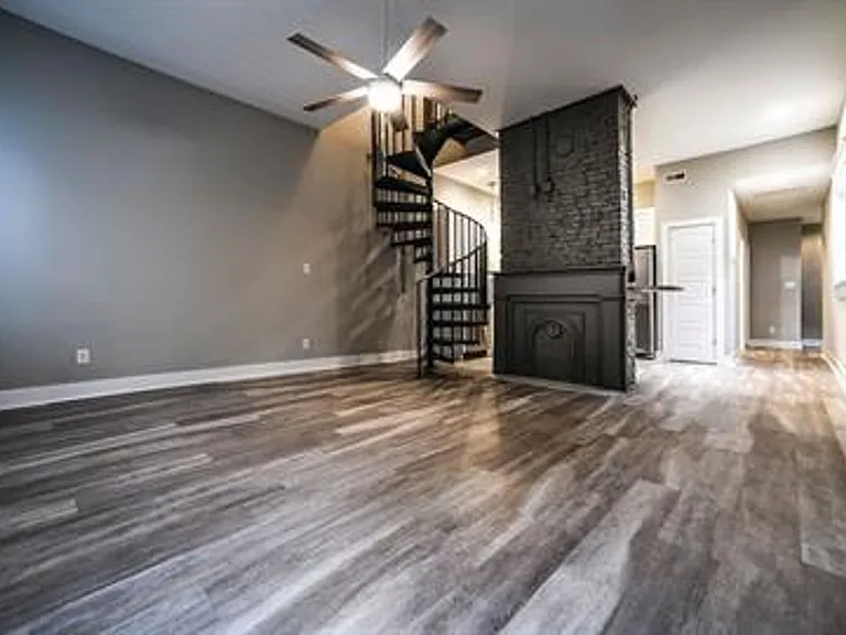 625 Barret Ave — Photo 4