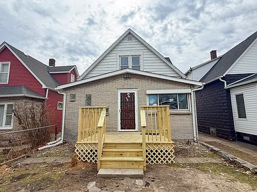 441 Vernon Ave Photo 1