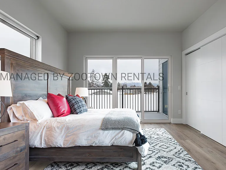 1301 Ronan St #302 — Photo 7