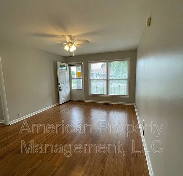 523 E Duncan St — Photo 5