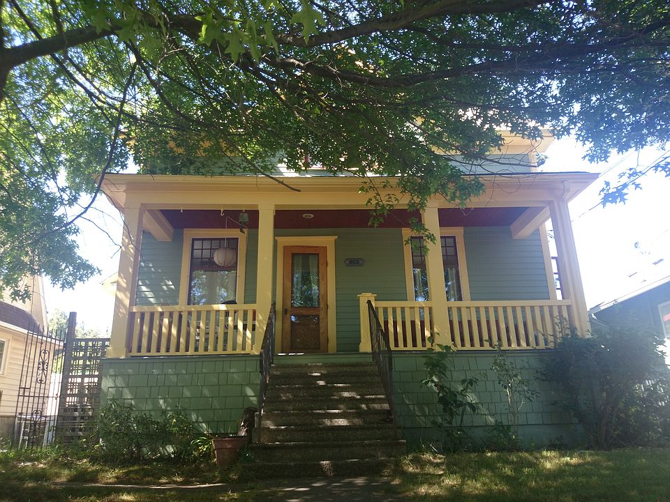 2nd image of 612 NW 62nd St