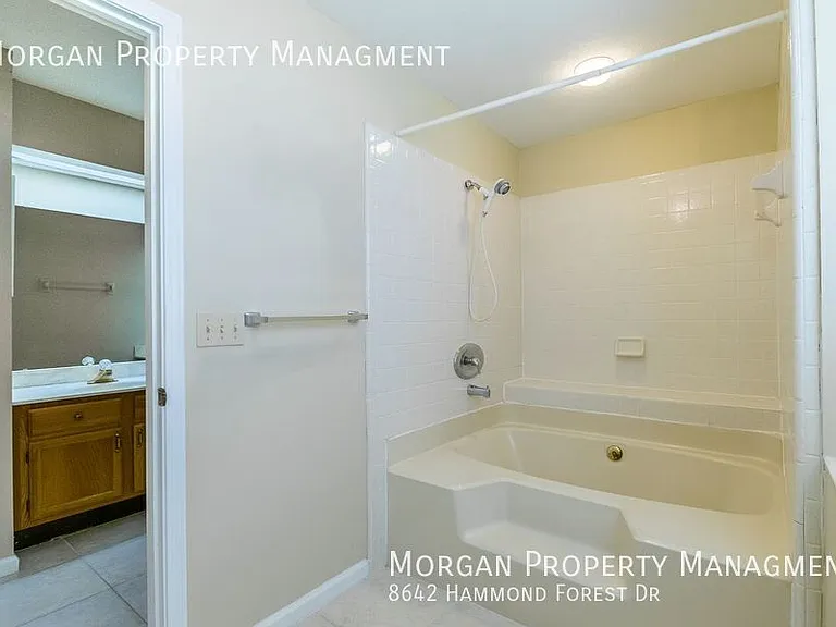 8642 Hammond Forest Dr — Photo 9