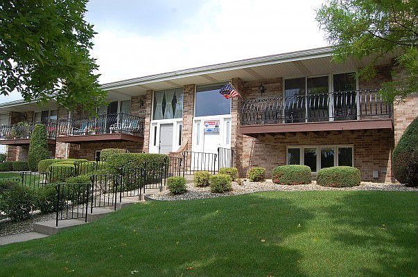 1st image of 10650 Lynn Dr #22