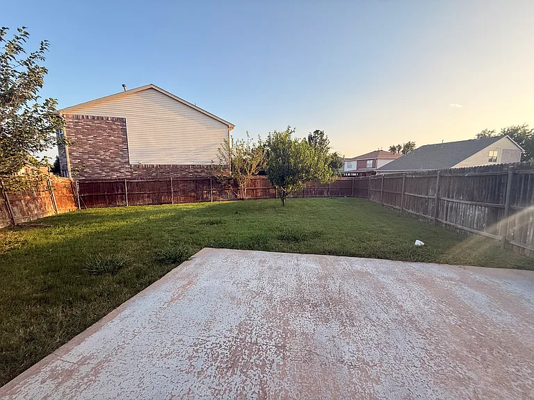 4329 Apple Dr — Photo 10