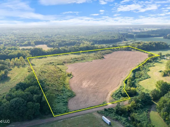 Pearl Smith Rd, Senatobia, MS 38668