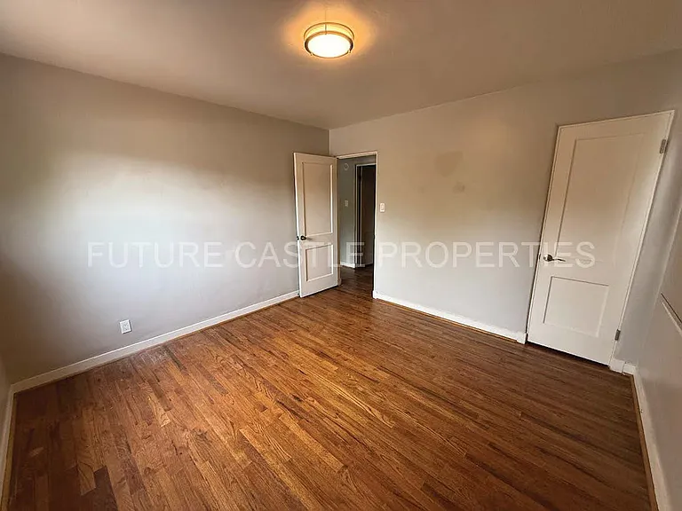 1009 Bryn Mawr Dr NE — Photo 6
