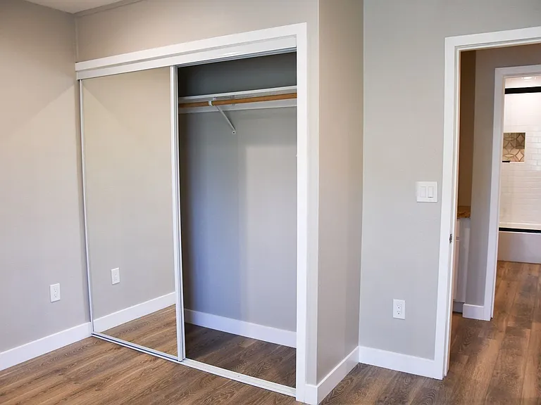 874 N Orange St — Photo 27