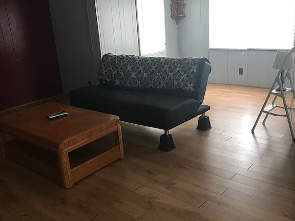 4th image of 39 Quarry Hill Est