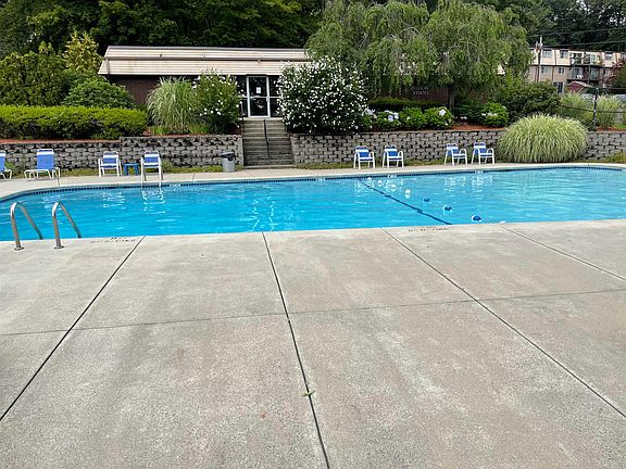 2nd image of 17 Silvestri Cir Unit 21