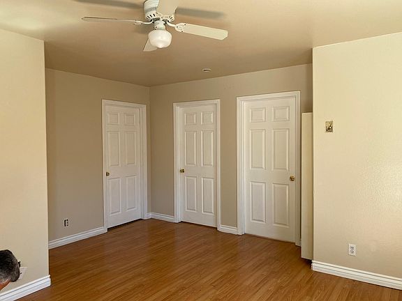 3rd image of 590 N El Molino Ave #592