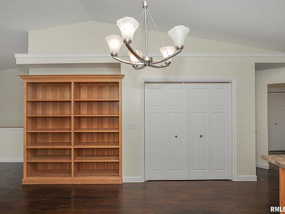 5th image of 1550 Parkview Ln