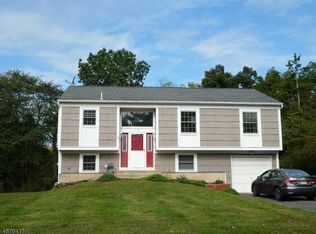 19 Angel Pl, Somerset, NJ 08873