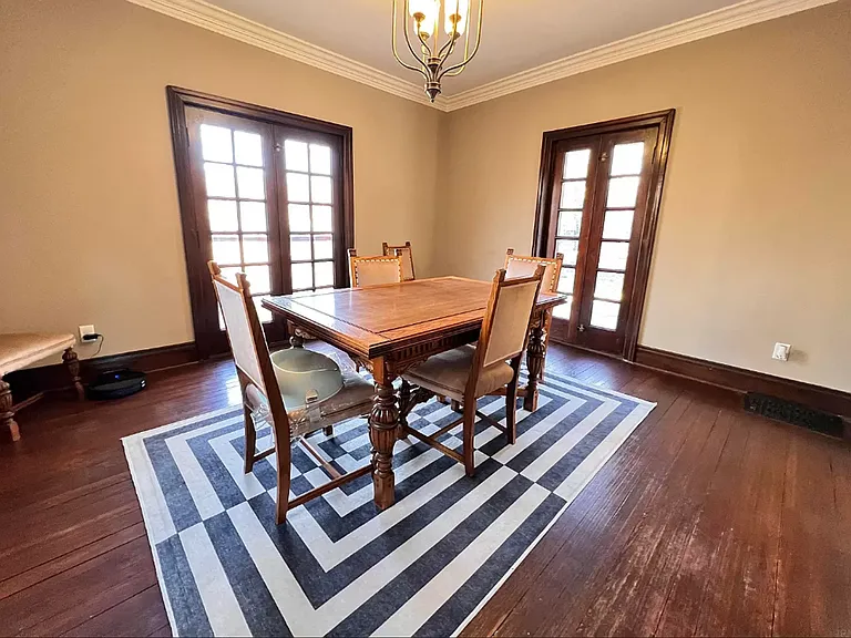 1010 Highland Ave — Photo 6