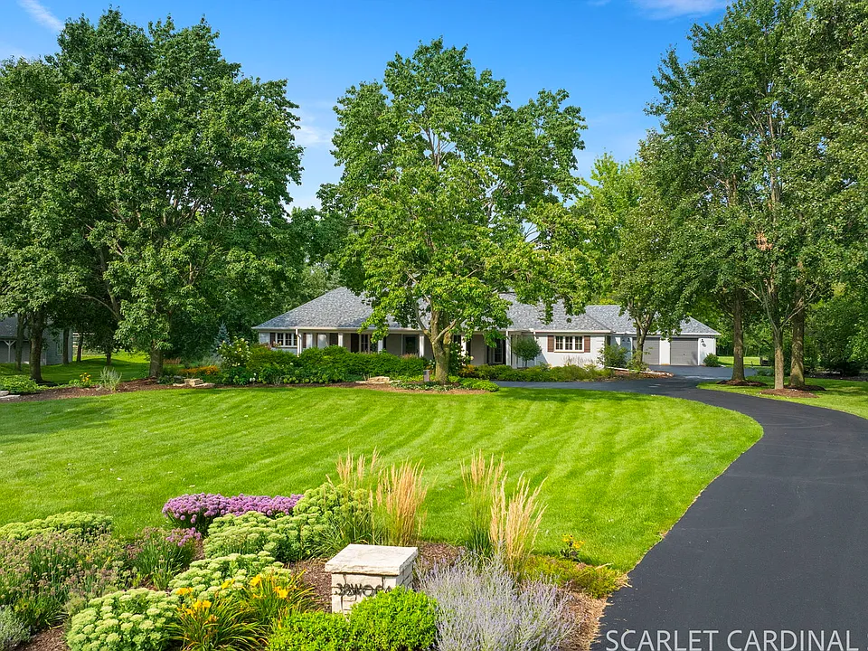 38W064 Tanglewood Dr
