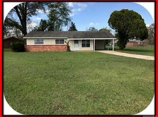 21 Old Newton Rd, Daleville, AL 36322