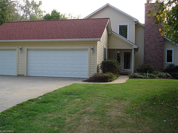 2nd image of 7454 Carsten Woods Ln