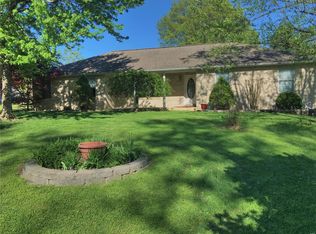 702 S Market St, Waterloo, IL 62298