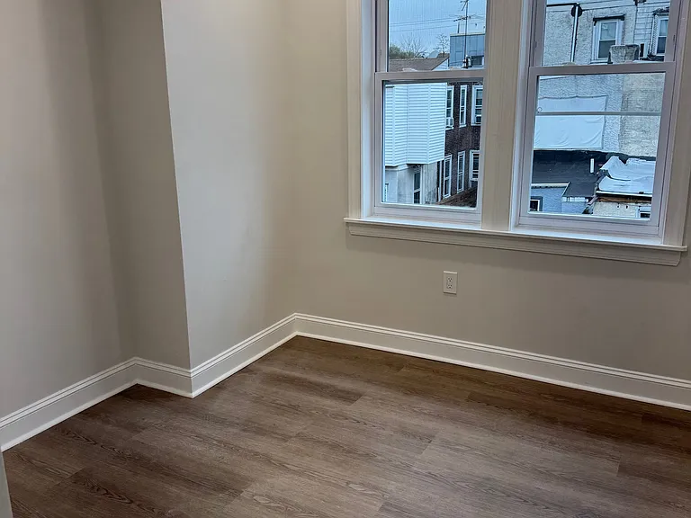 2644 Braddock St #2 — Photo 5