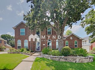 913 Lochmoor Ln, Highland Village, TX 75077