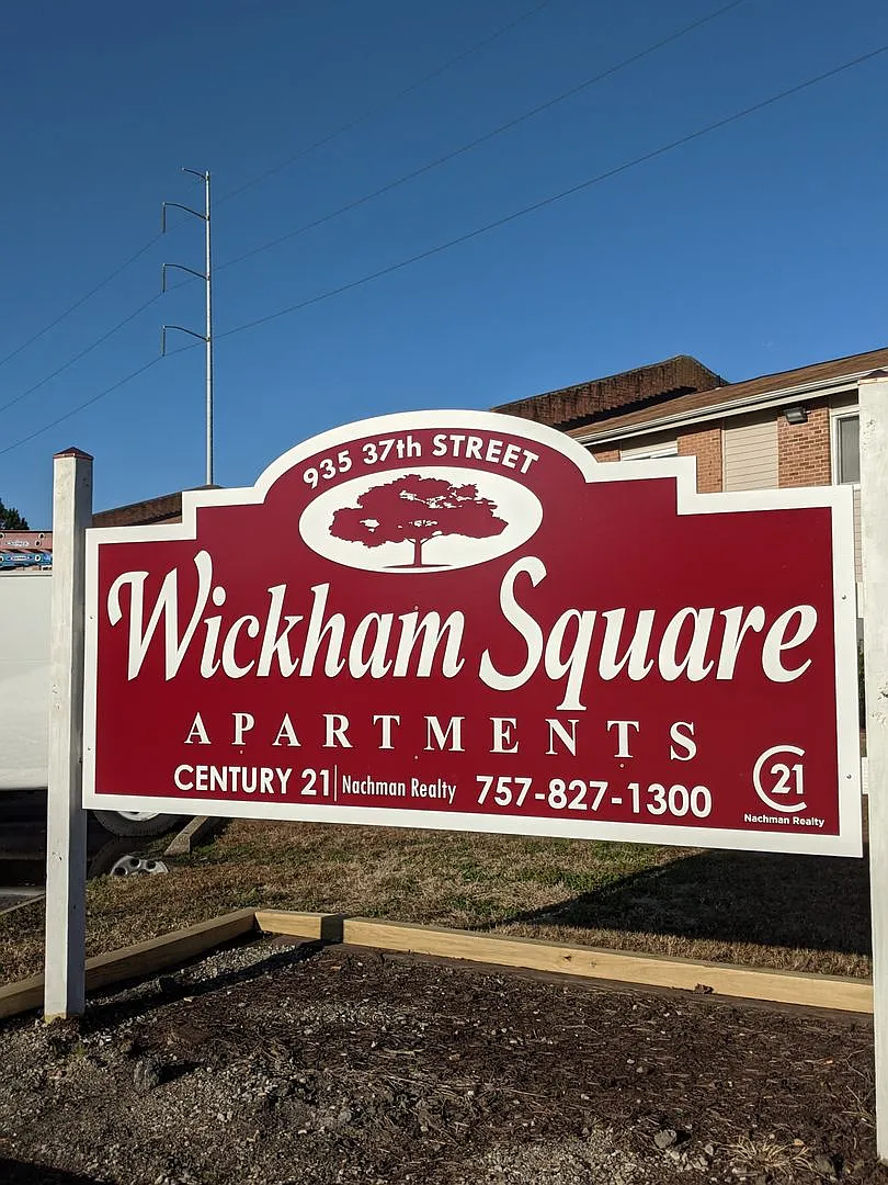 Wickham Square Apartments — Photo 2