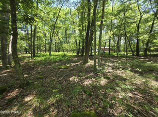 LOT 17 Woodledge Hills Dr, Hawley, PA 18428