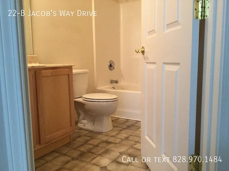 22 Jacobs Way Dr #B — Photo 11
