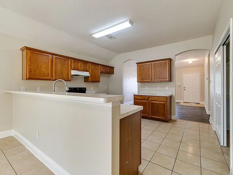 4033 Carver Ct — Photo 8