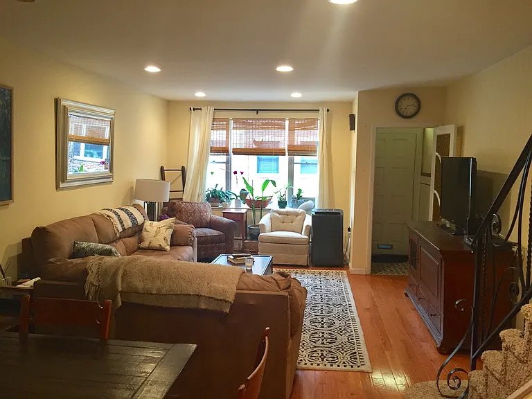 1104 Pierce St — Photo 16