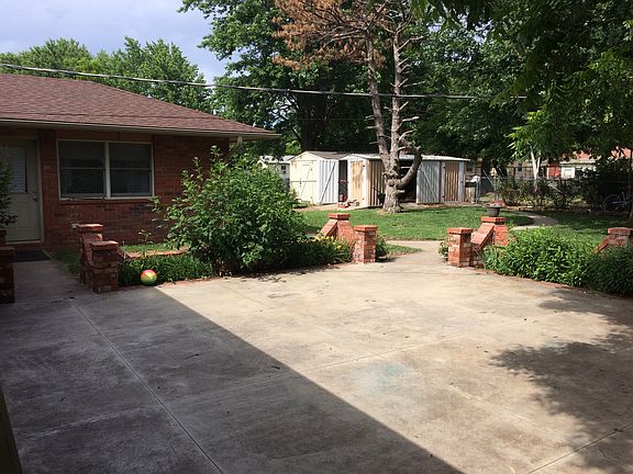 4th image of 406 N Cedar Ave