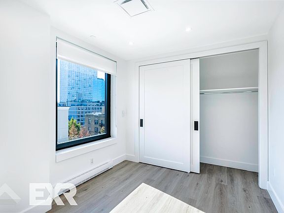 5th image of 210 Clarkson Ave #618