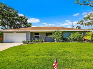 105 Harbor Bluff Dr, Largo, FL 33770