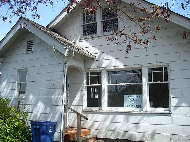 1st image of 4907 S Park Ave
