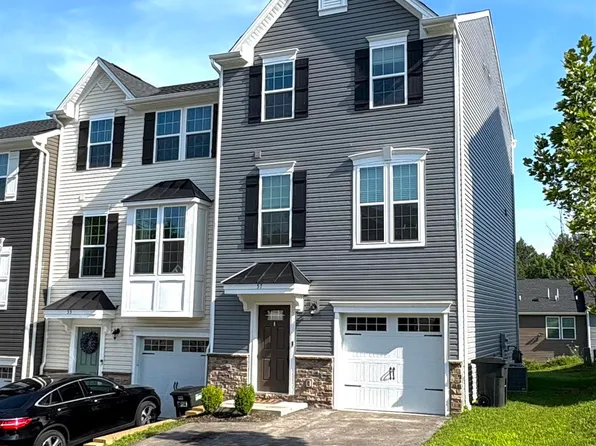 57 Hewstone Ct, Morgantown, WV 26501