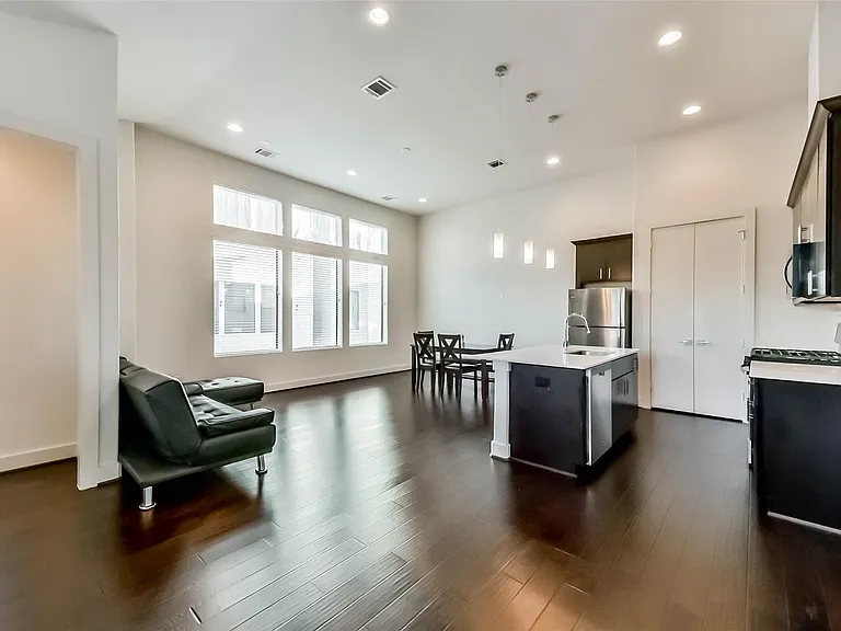 3206 N Macgregor Way #A — Photo 15
