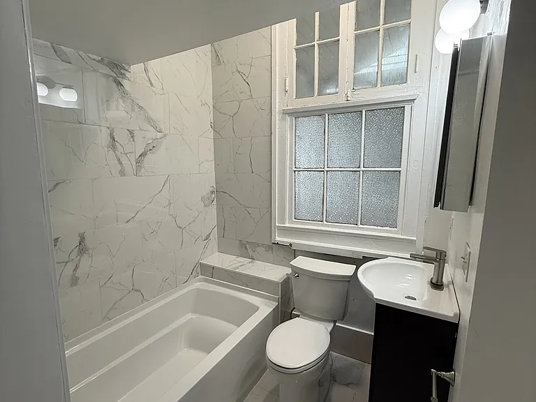 3824 Prytania St #B — Photo 3