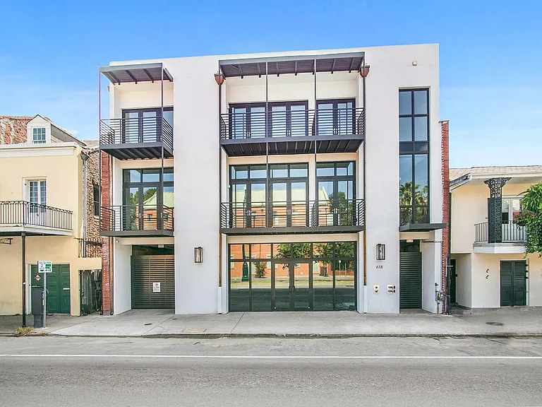 618 N Rampart St #201 — Photo 4