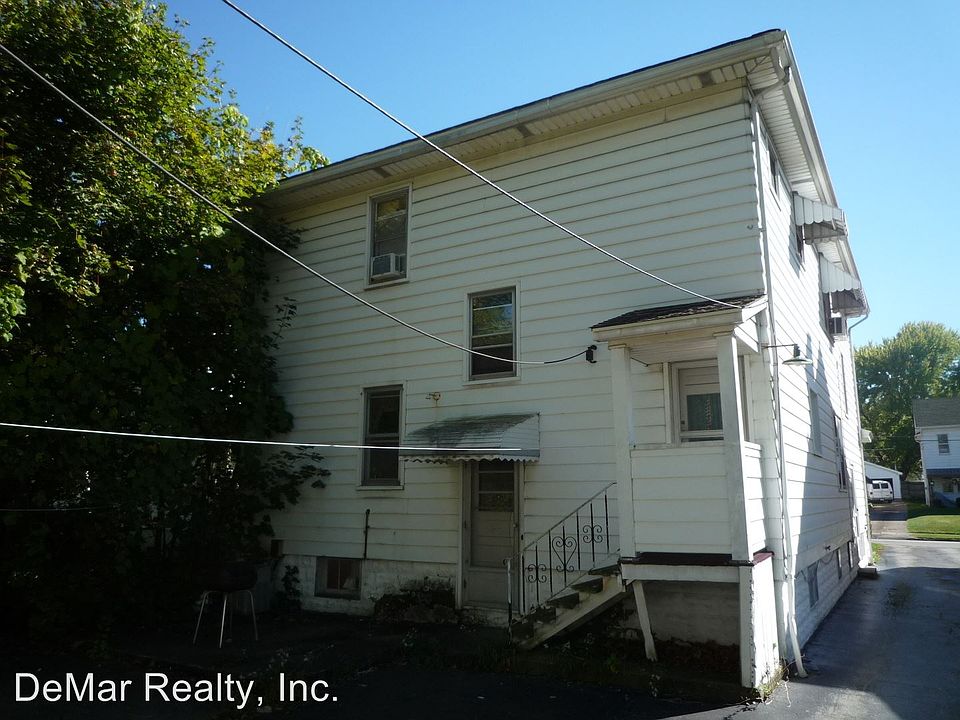 2nd image of 140 Hilton Ave
