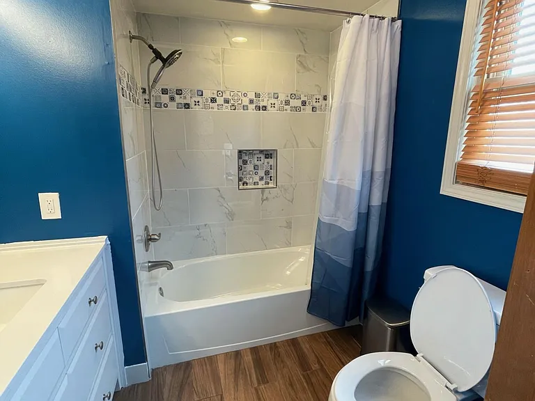 1027 Congress Dr — Photo 26