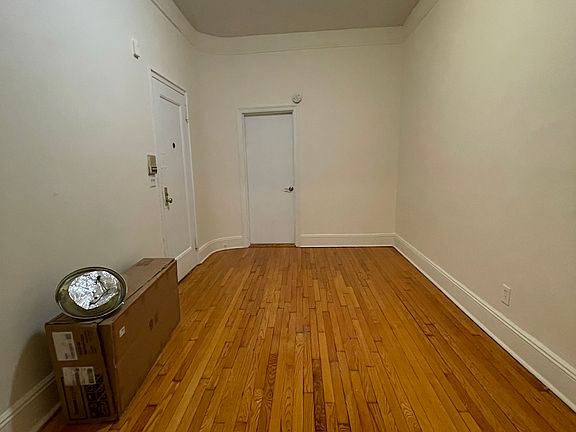 2nd image of 311 W 55th St APT 1A