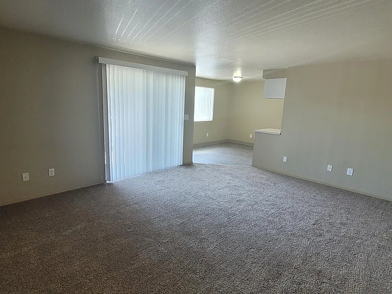Overlook Pointe Apartments — Photo 9